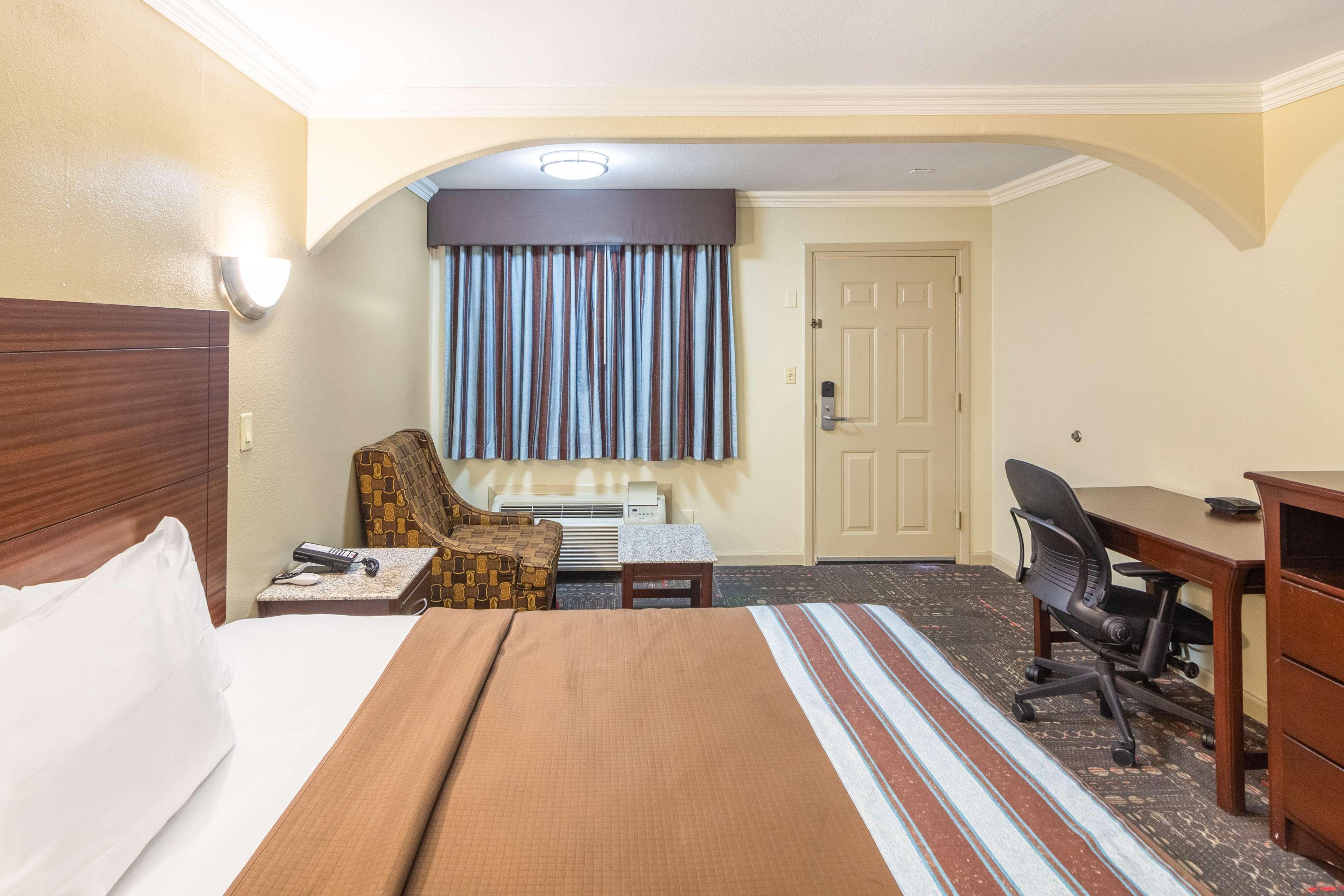 Hotel Dan Inn Uberaba & Convencoes By Nacional Inn Zewnętrze zdjęcie